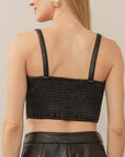 Top Regata Cropped de Couro com Detalhe em Metal Dourado