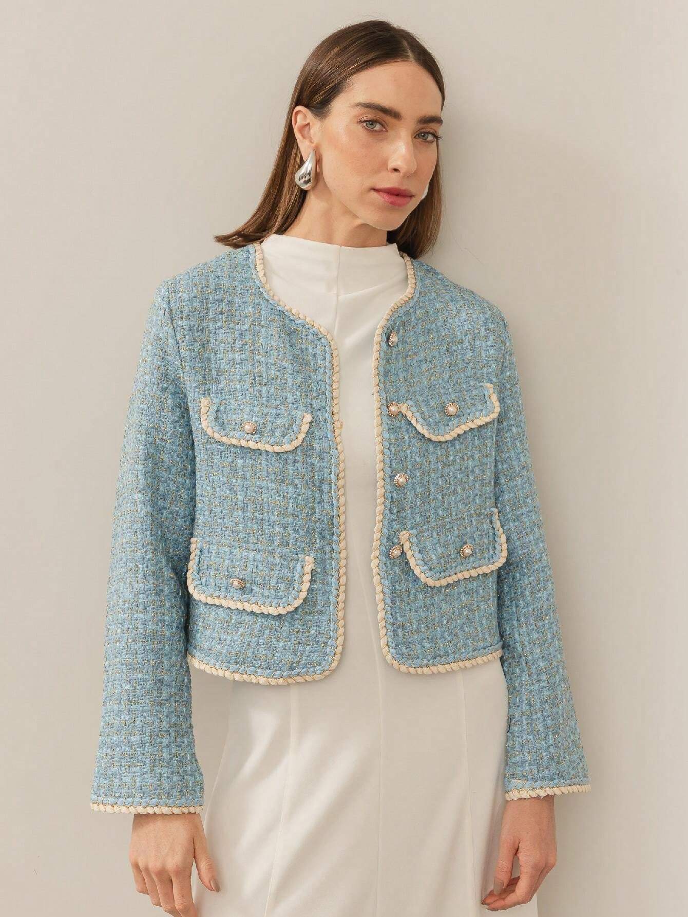 Blazer Feminino Tweed com Botões em Pérola e Bolsos Frontais